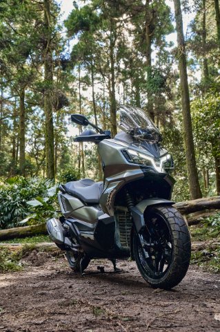 ADX 300 Euro 5+ 26